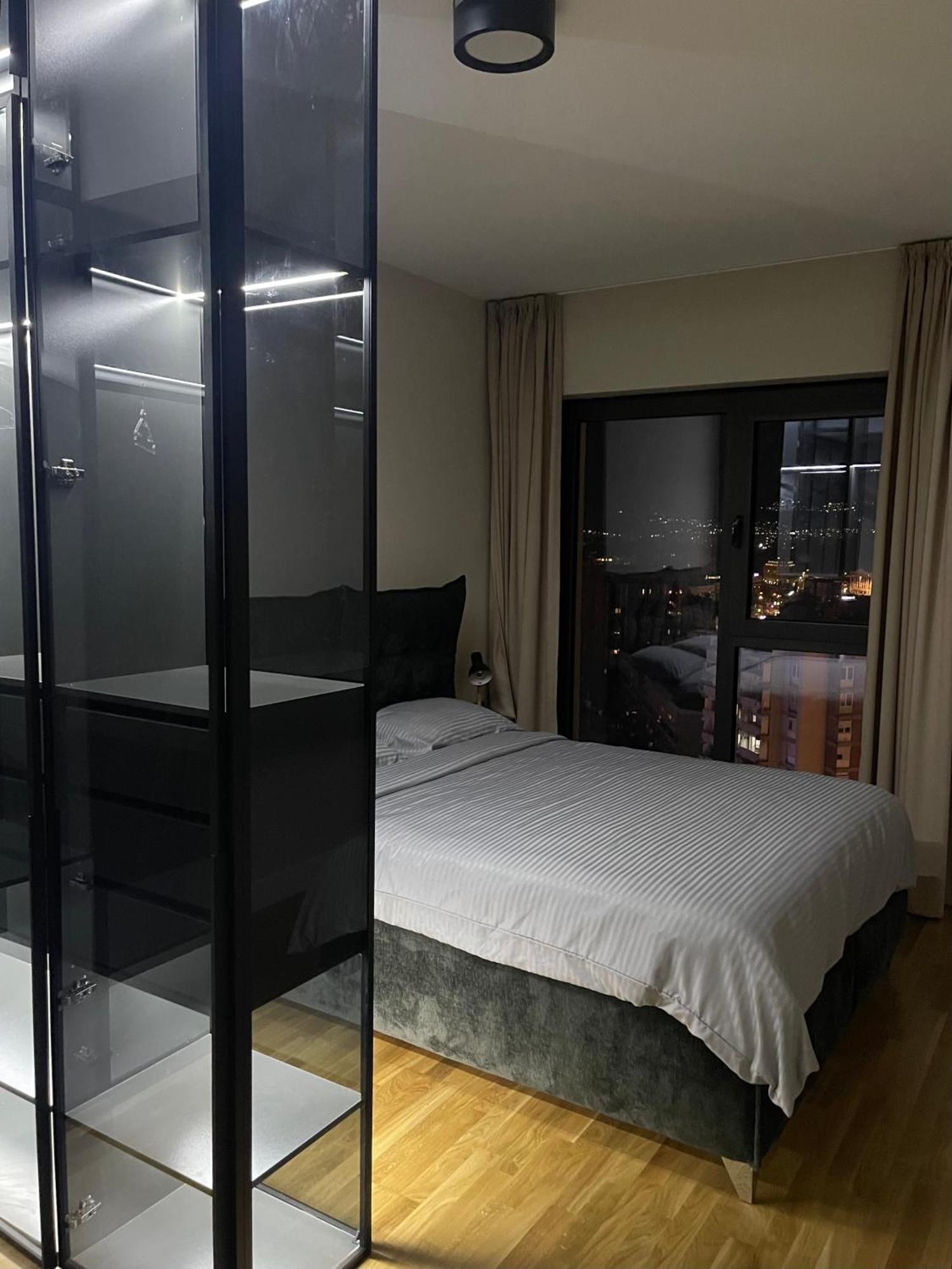 180° View Apartment In Diamond Building Σκόπια Εξωτερικό φωτογραφία